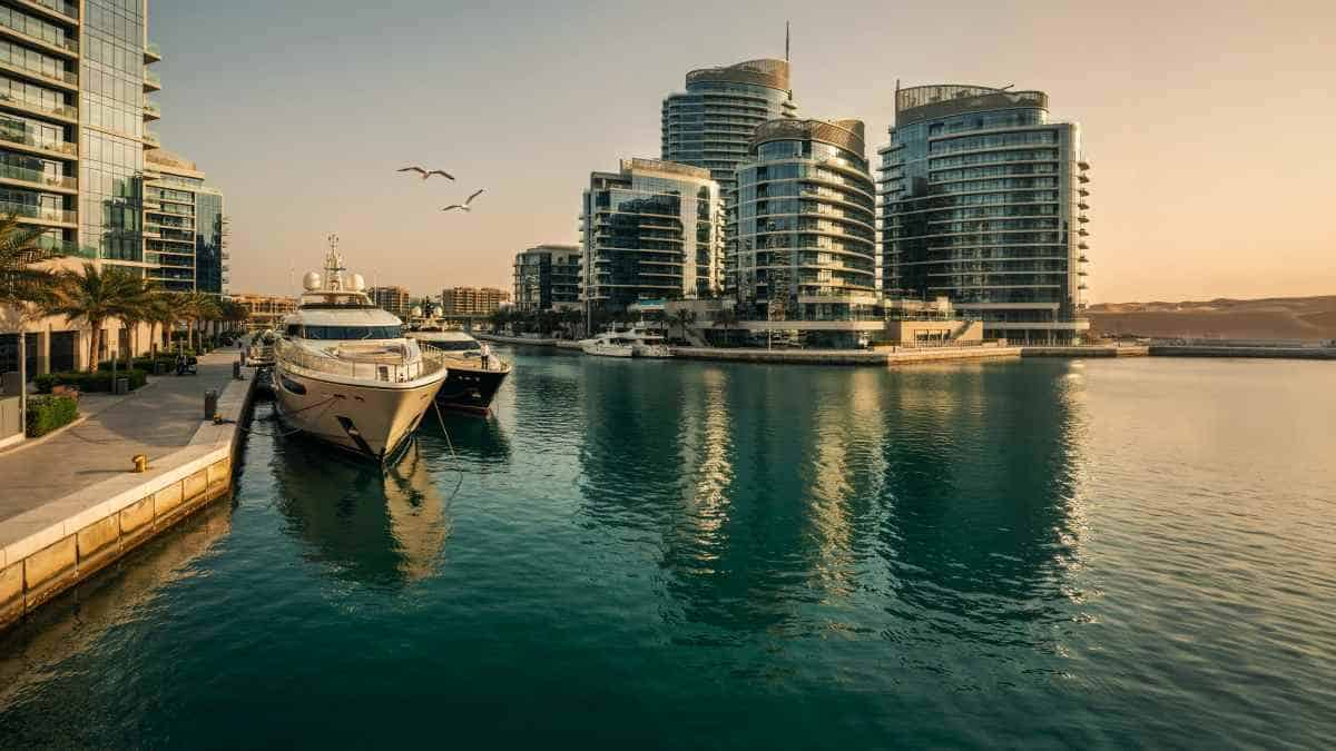 Dubai expands its luxury tourism offer with yachts and hotels