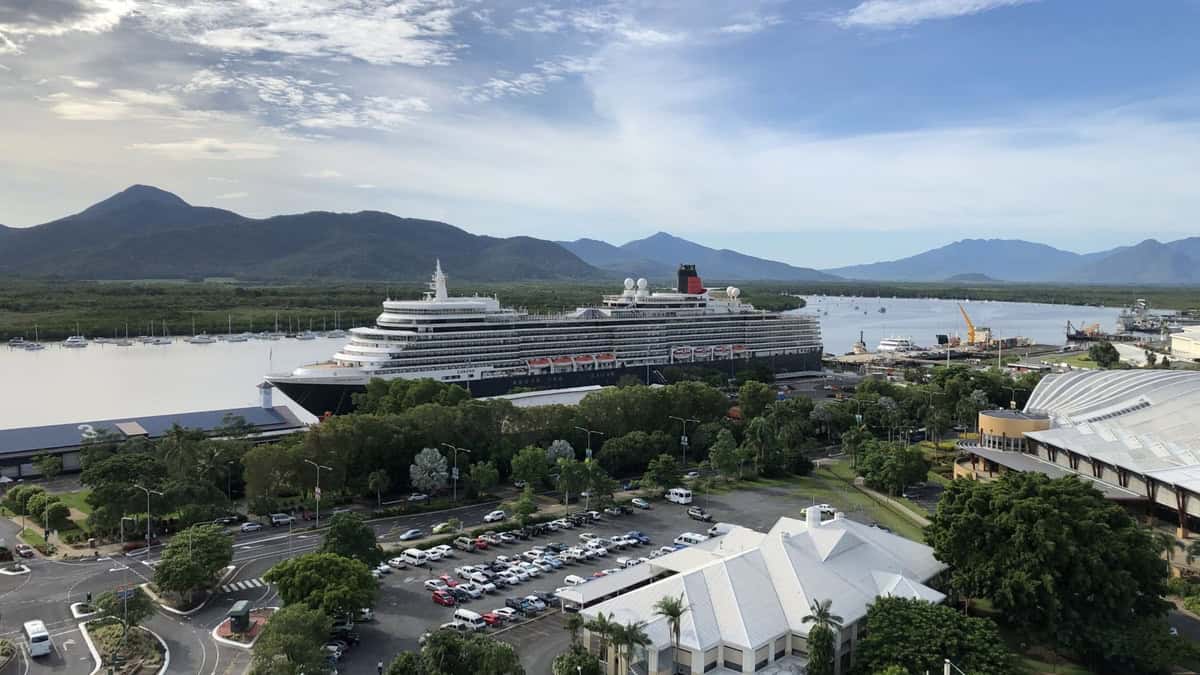 Cairns cruise