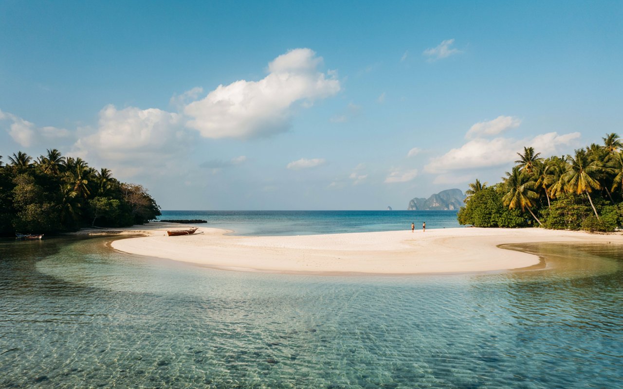 Tourists Actively Opt For Palau as Slippers Beach and Many Others Are Still Uncrowded for Winter Holiday Bliss