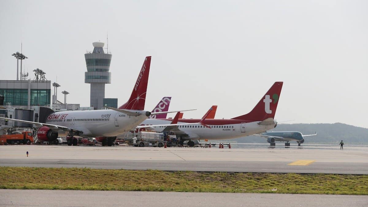 Incheon international airport apron operations - travel and tour world Airport apron