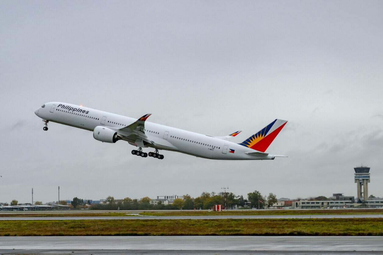 Philippine airlines airbus a350-1000 taking off.