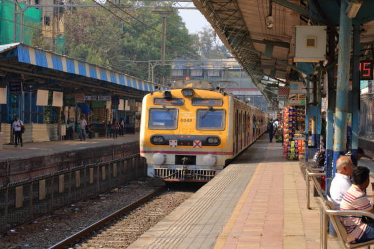 western-railway-train-connectivity