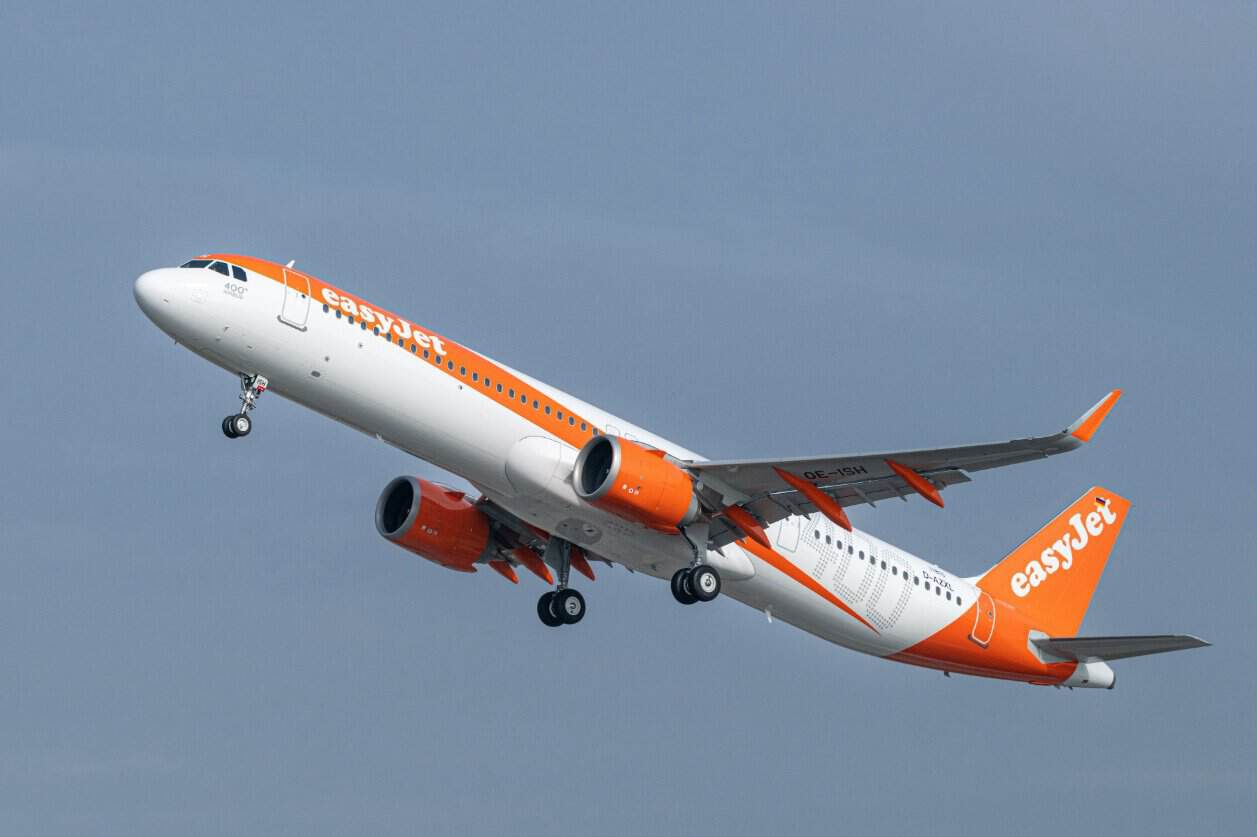 Easyjet airbus climbing after take-off with landing gear extended, illustrating italy&rsquo;s protected-flight update.