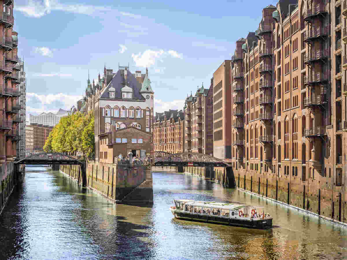 Hamburg tourism and travel germany - travel and tour world Hamburg canal tourism in germany’s historic speicherstadt district
