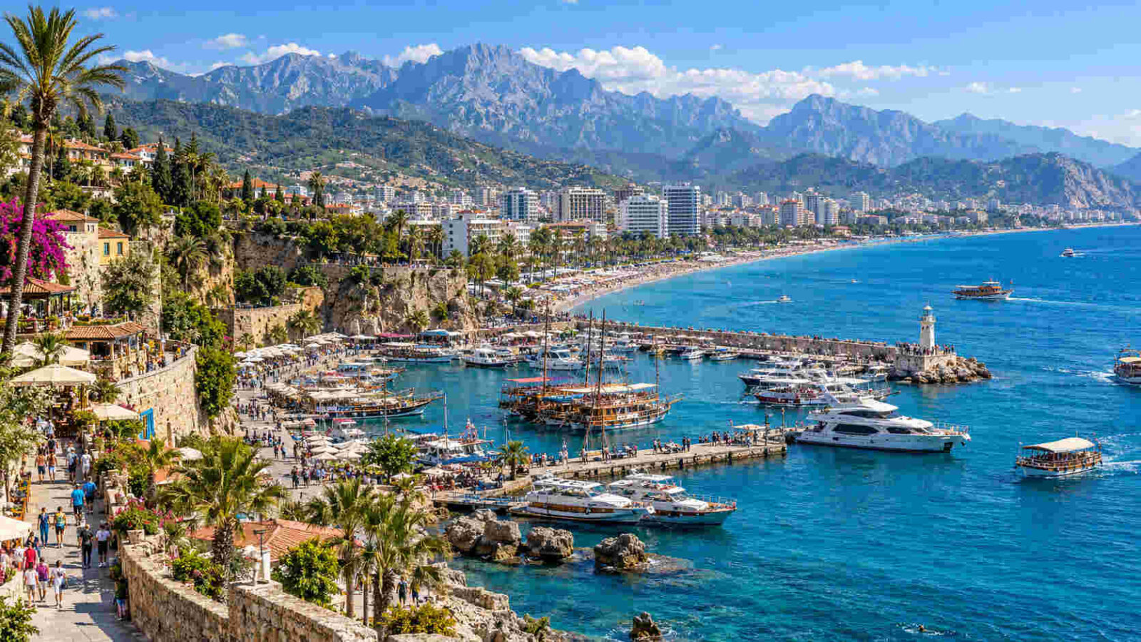Russia Leads Ukraine and Other Countries as Antalya Tourism in Türkiye Nears 12.5 Million Foreign Arrivals
