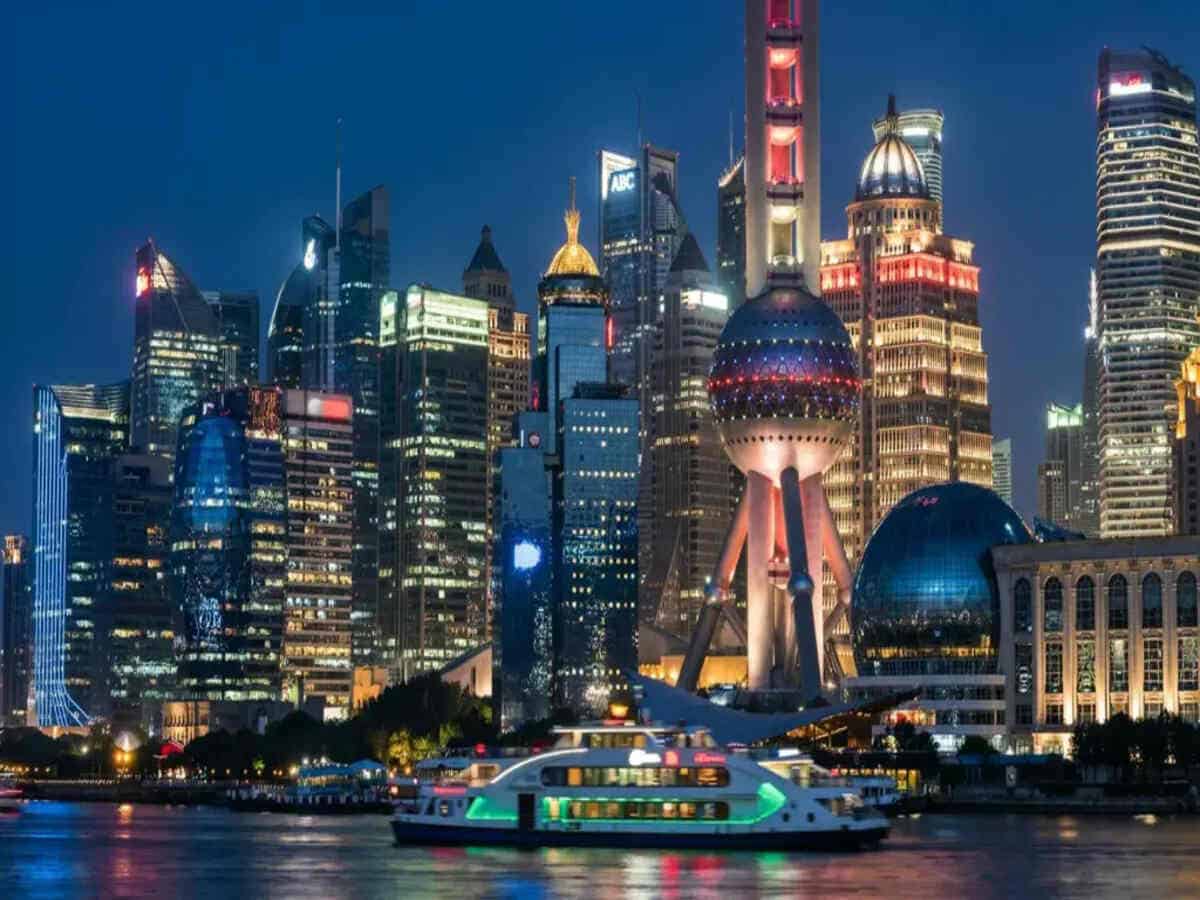 China - travel and tour world Tourists explore europe amid china's extended holiday travel boom.