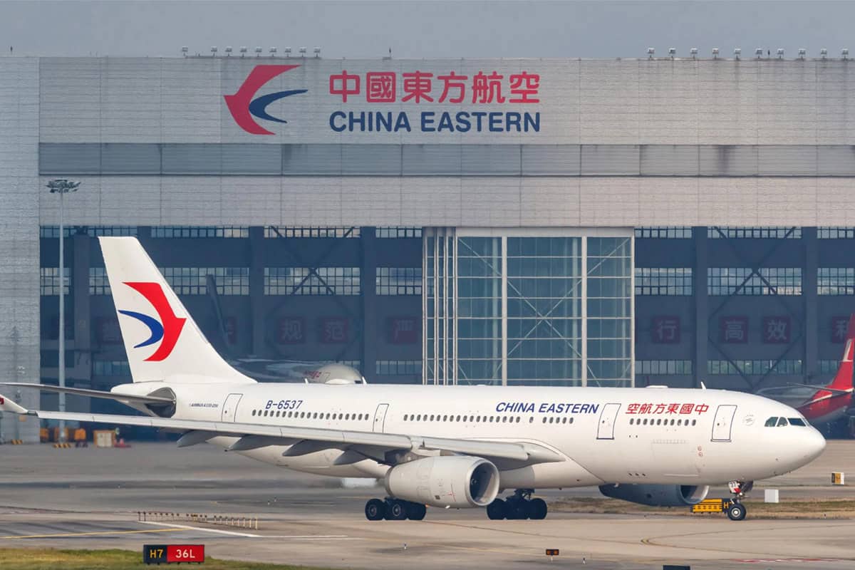 An in-depth analysis of the 22. 5% increase in china international flight bookings 2026, exploring south korea's rise, Japan's decline, and CAAC official statistics.