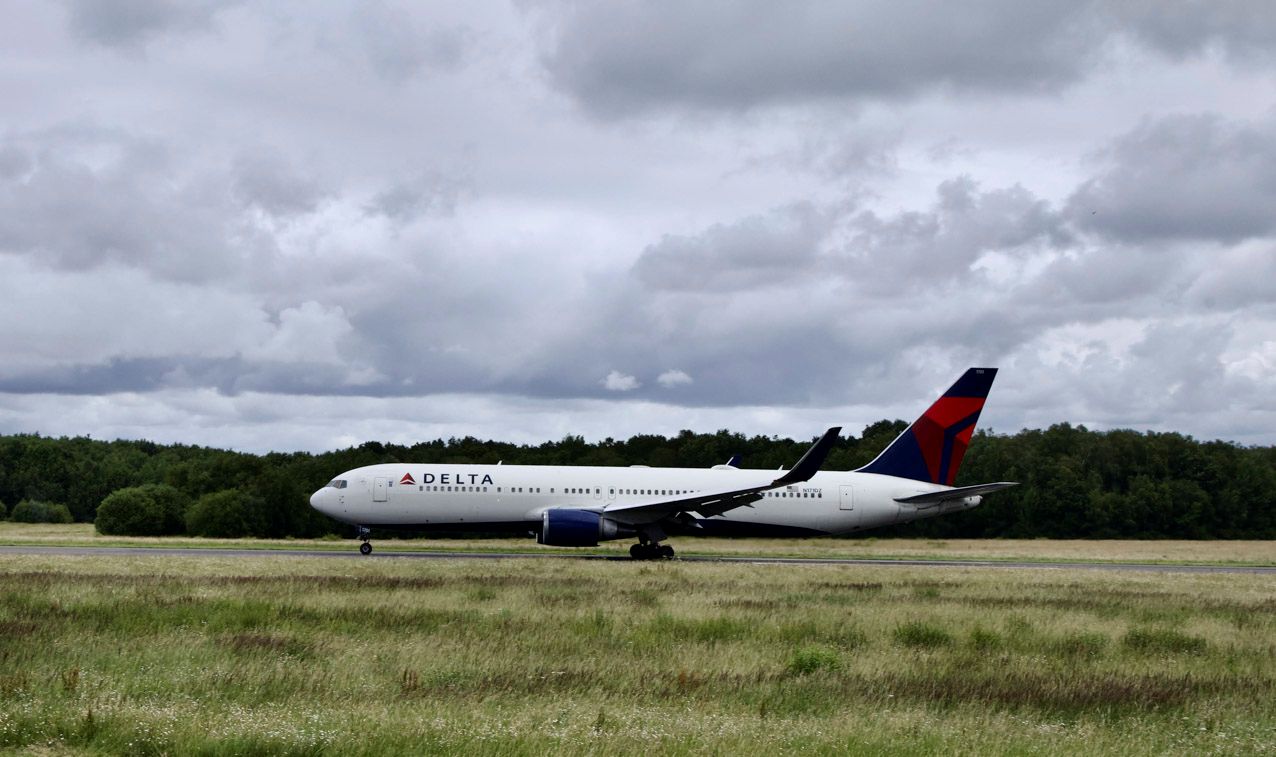 Delta air lines - travel and tour world Delta air lines