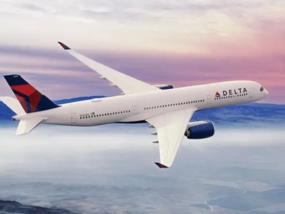 Delta aircraft involved in a taxiway collision at lax