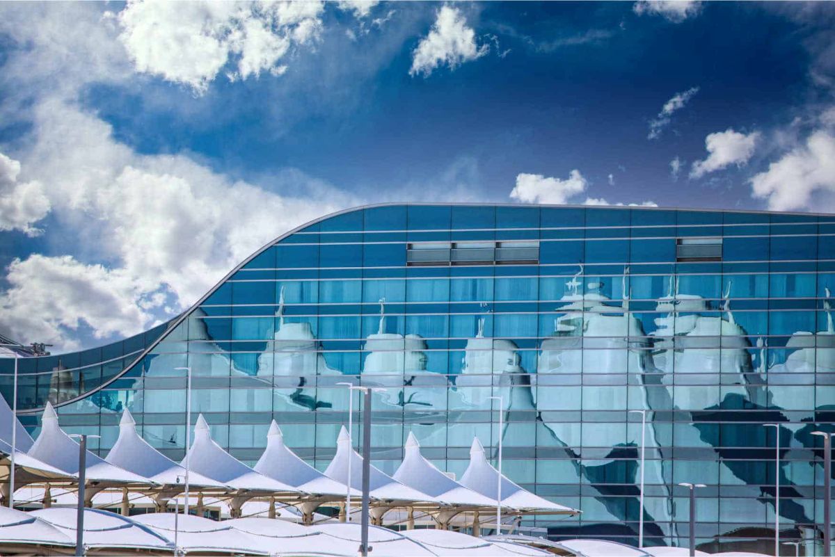 Orlando, las vegas, denver and nashville airports compared for passenger growth