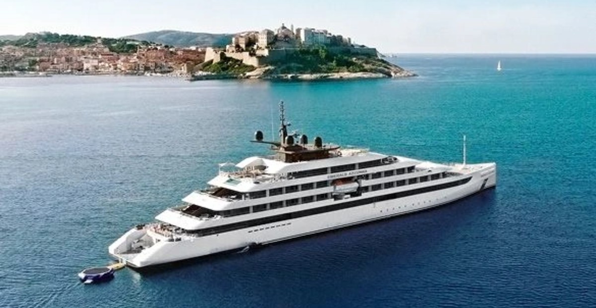 Emerald cruises