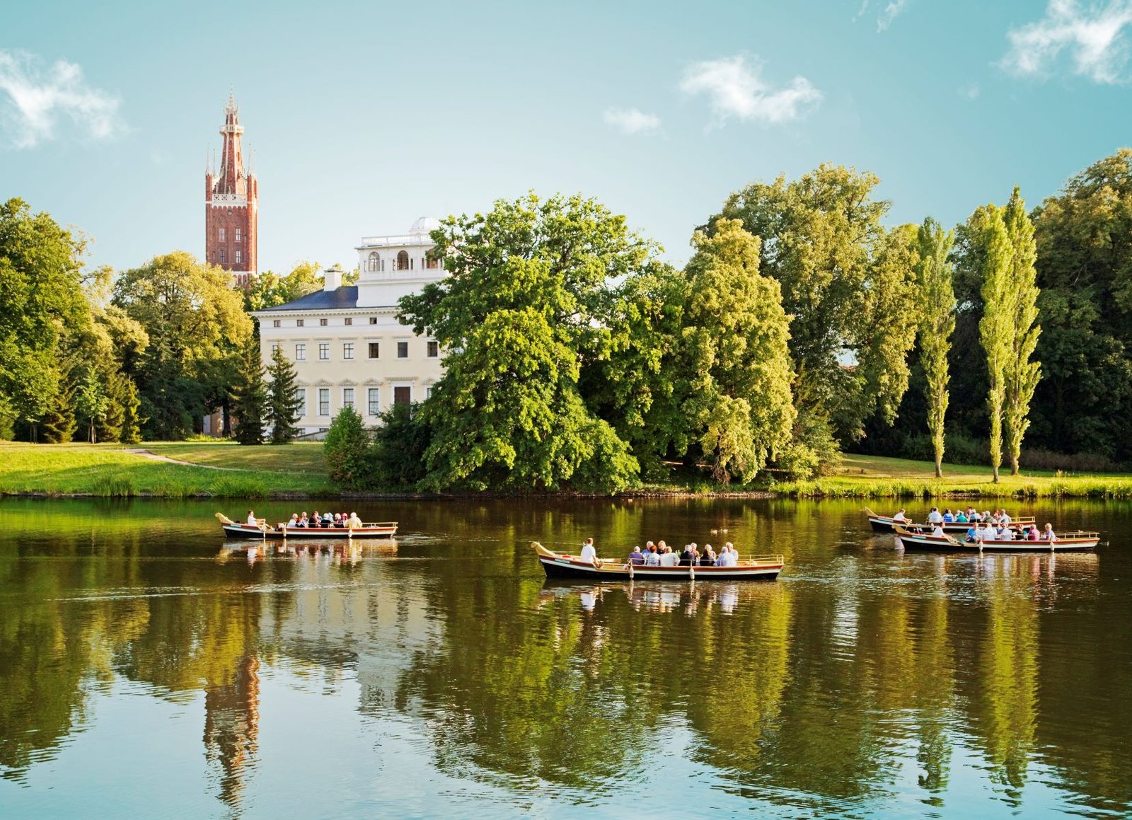 Austria follows germany in alpine tourism spotlight as bavarian castles, scenic lakes and mountain trails draw tourists - travel and tour world Germany
