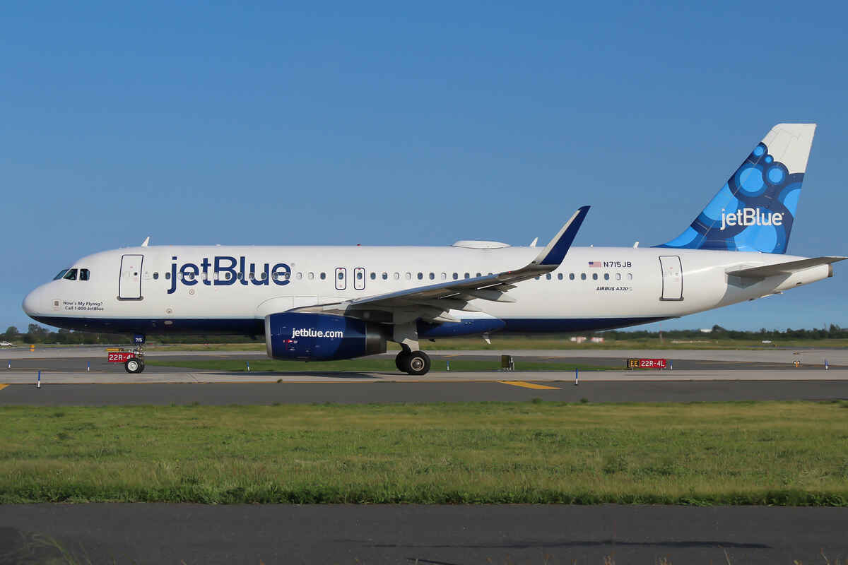 Jetblue-a320-aircraft 2 - travel and tour world Jetblue