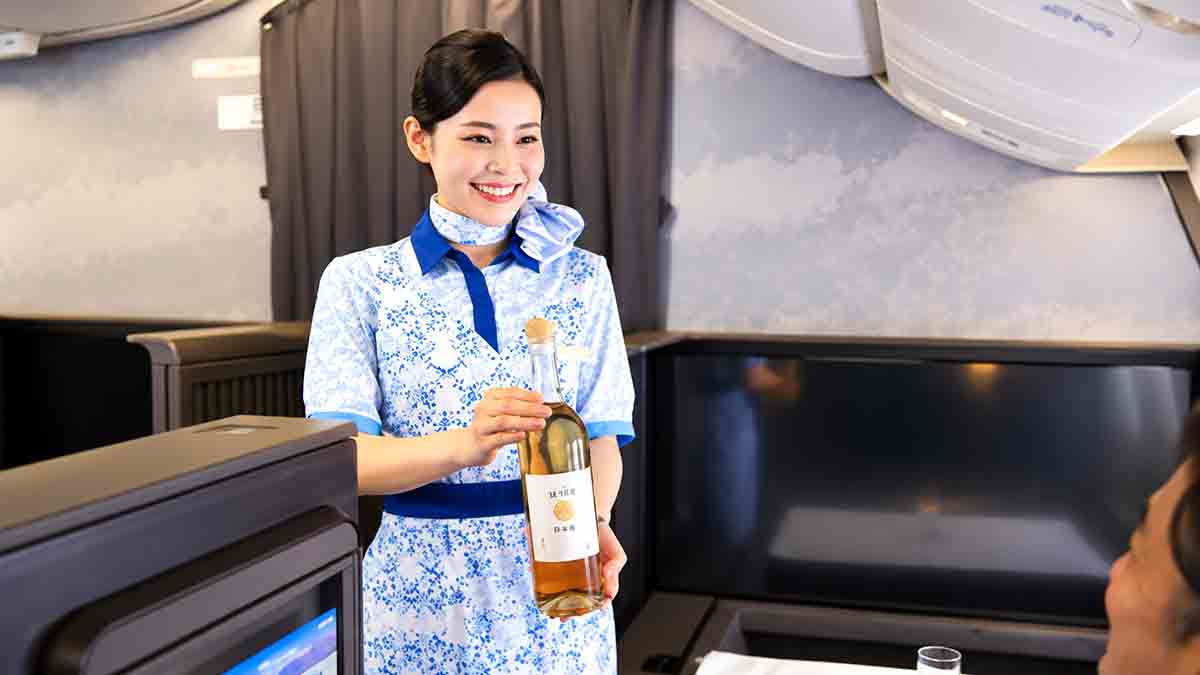 Premium-in-flight-sake-service - travel and tour world Master sake brewer naohiko noguchi, who has provided sake served on ana flights and in lounges for nine years since his first vintage in 2017, has been recommended for designation as a holder of important intangible cultural heritage commonly known as a "living national treasure"