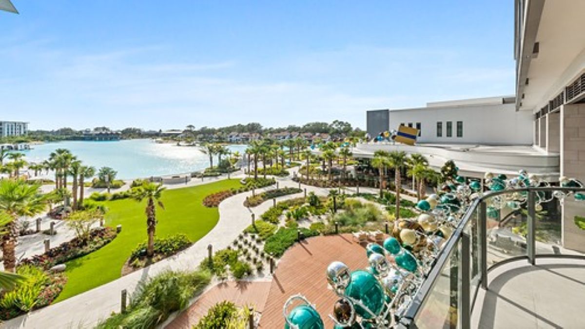 Orlando Evermore Resort Brings Beach Parties, Luxury Stays and Christmas Magic to Florida