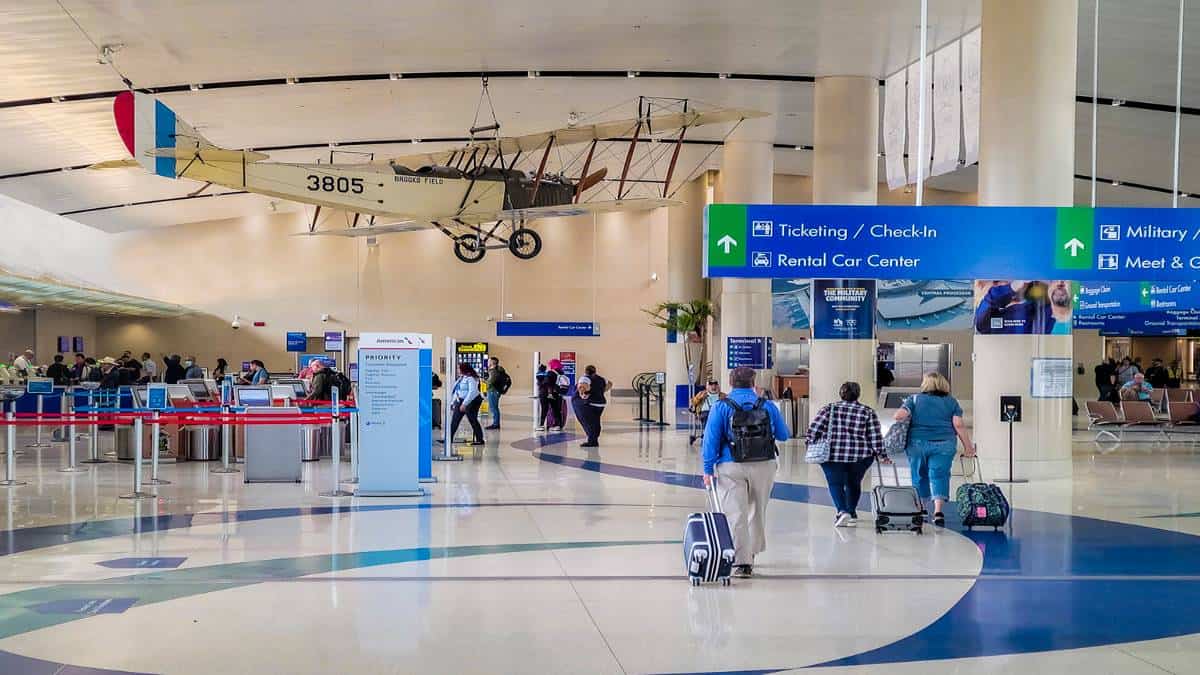 Major airports in the united states recorded flight cancellations