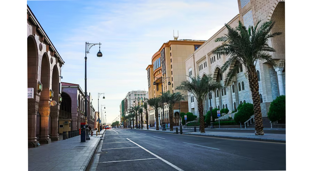 Saudi arabia - travel and tour world Saudi arabia street