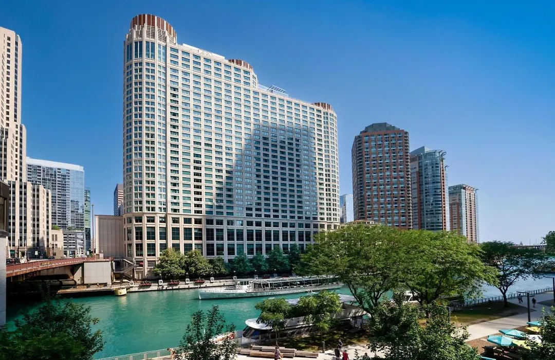 Sheraton grand chicago riverwalk - travel and tour world Sheraton grand chicago riverwalk