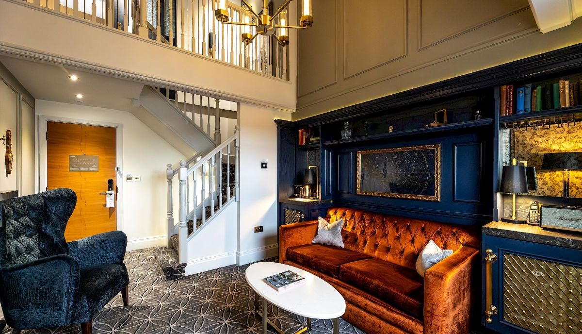 Va suites - travel and tour world London luxury hotel 100 queen’s gate launches v&a suites package for cultural travellers