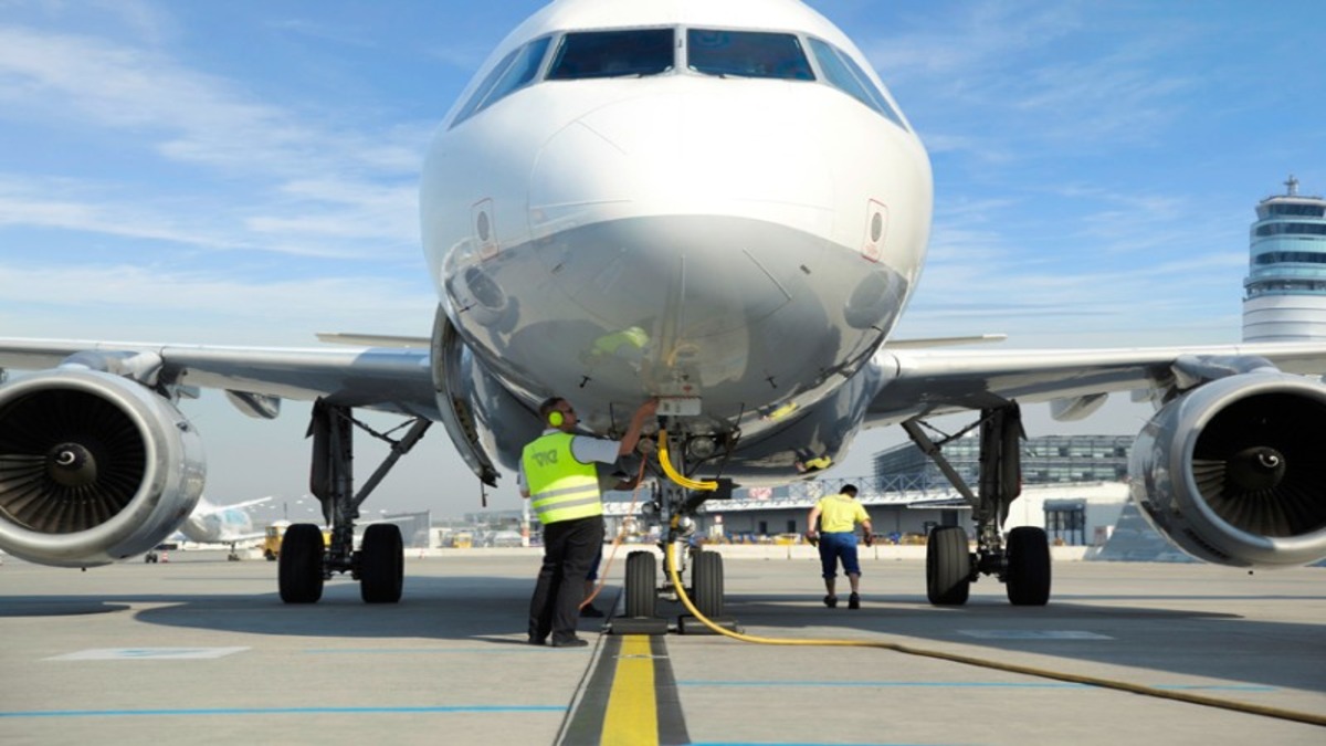 Vie schwechat airport - travel and tour world Airlines in europe face flight cancellations