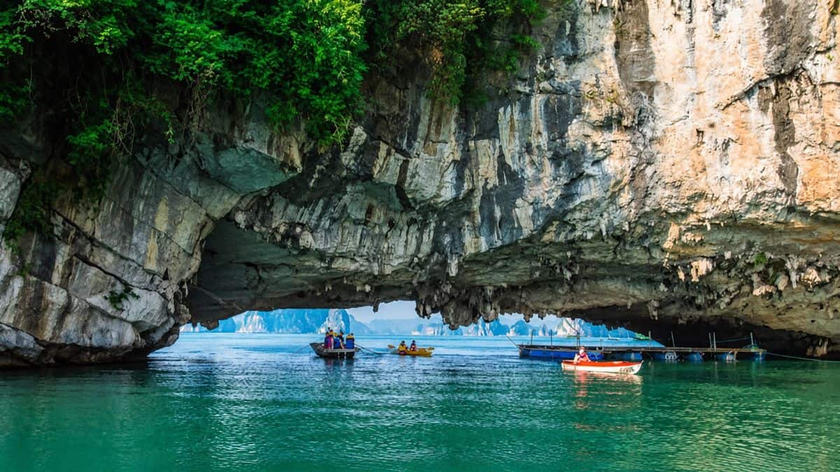 China overtakes uk and more to lead vietnam&rsquo;s hanoi tourism surge as international arrivals jump 22% in 2026