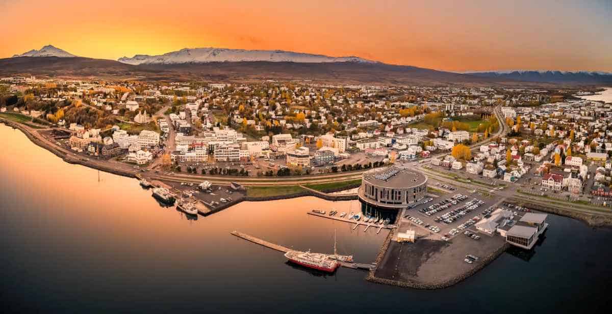 Reykjavik hosts iceland tourism research