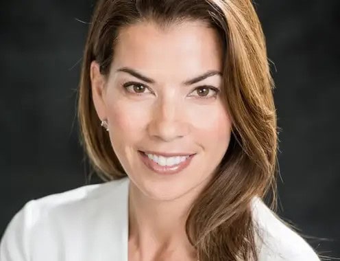 Nina Kohler headshot