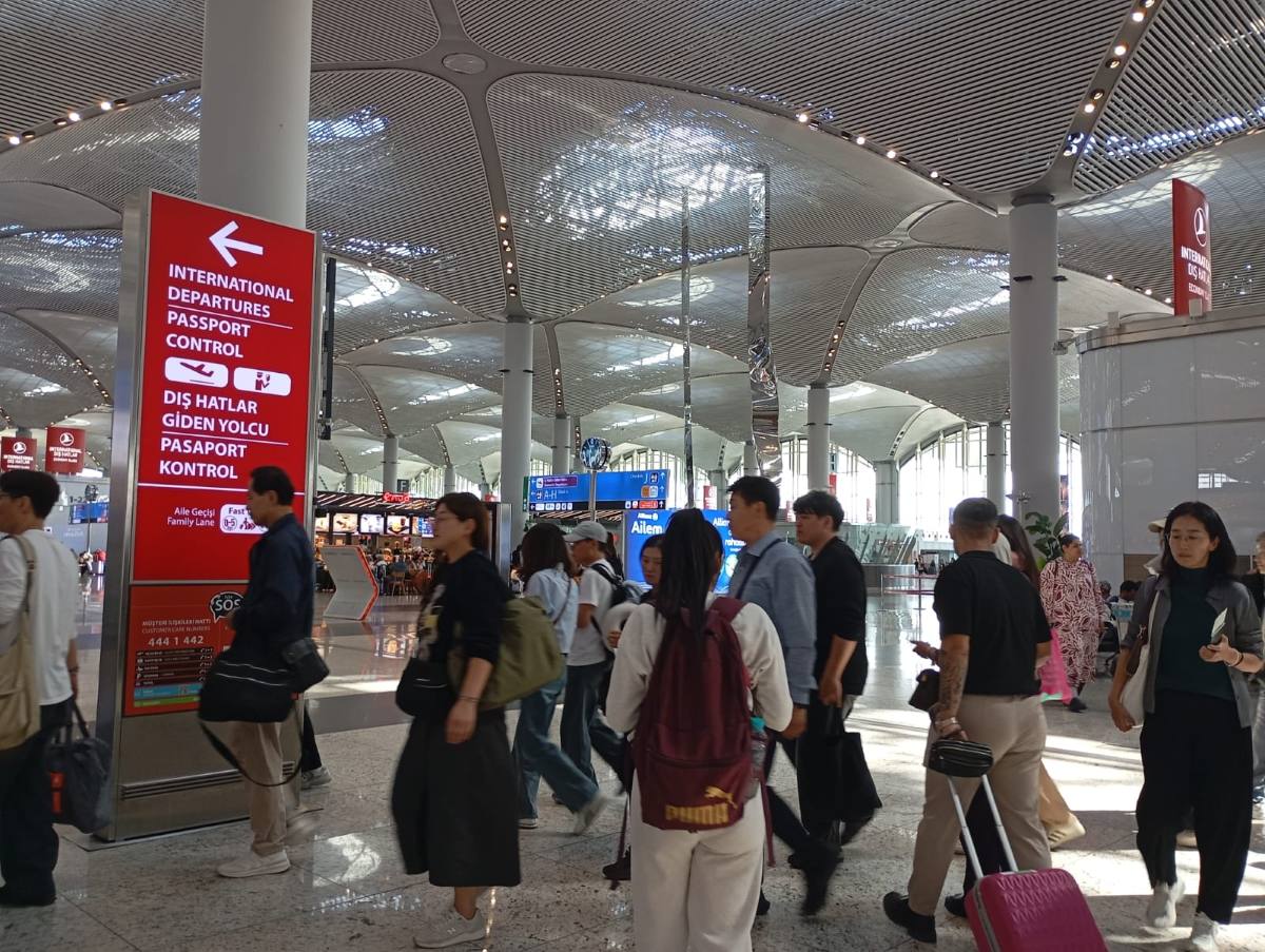 Middle east airports disruption - travel and tour world Middle east airports disruption