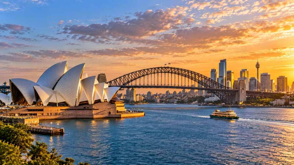Sydney - travel and tour world Australia balances long-haul tourism with cleaner aviation