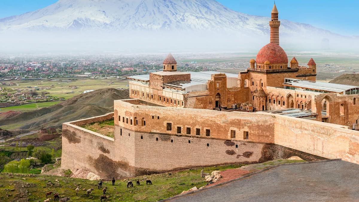 İshak pasha palace highlights türkiye heritage tourism - travel and tour world Turkish heritage