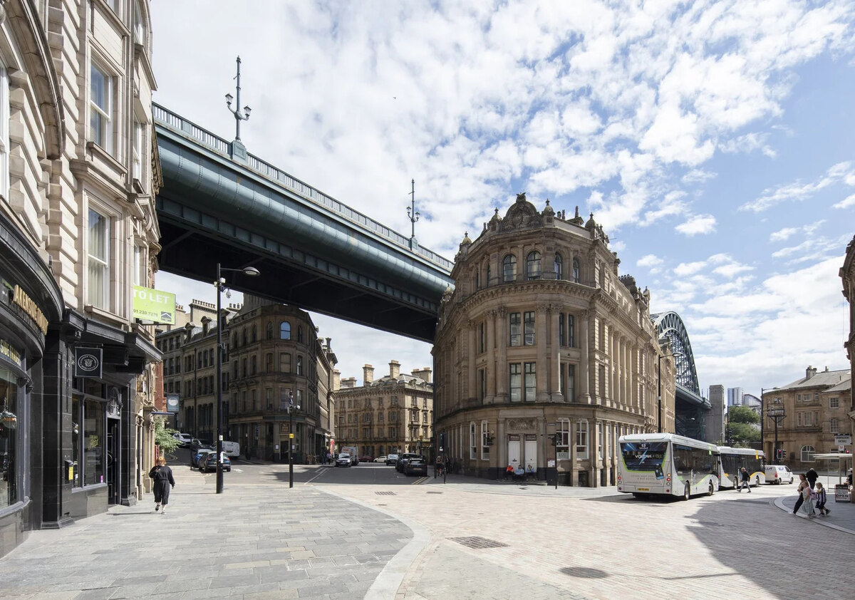 Tyne bridge - travel and tour world Tyne bridge shutdown forces newcastle and gateshead traffic onto new routes